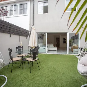 https://modern-3-bedroom-duplex-adeje-city-center.in-canary-islands.com